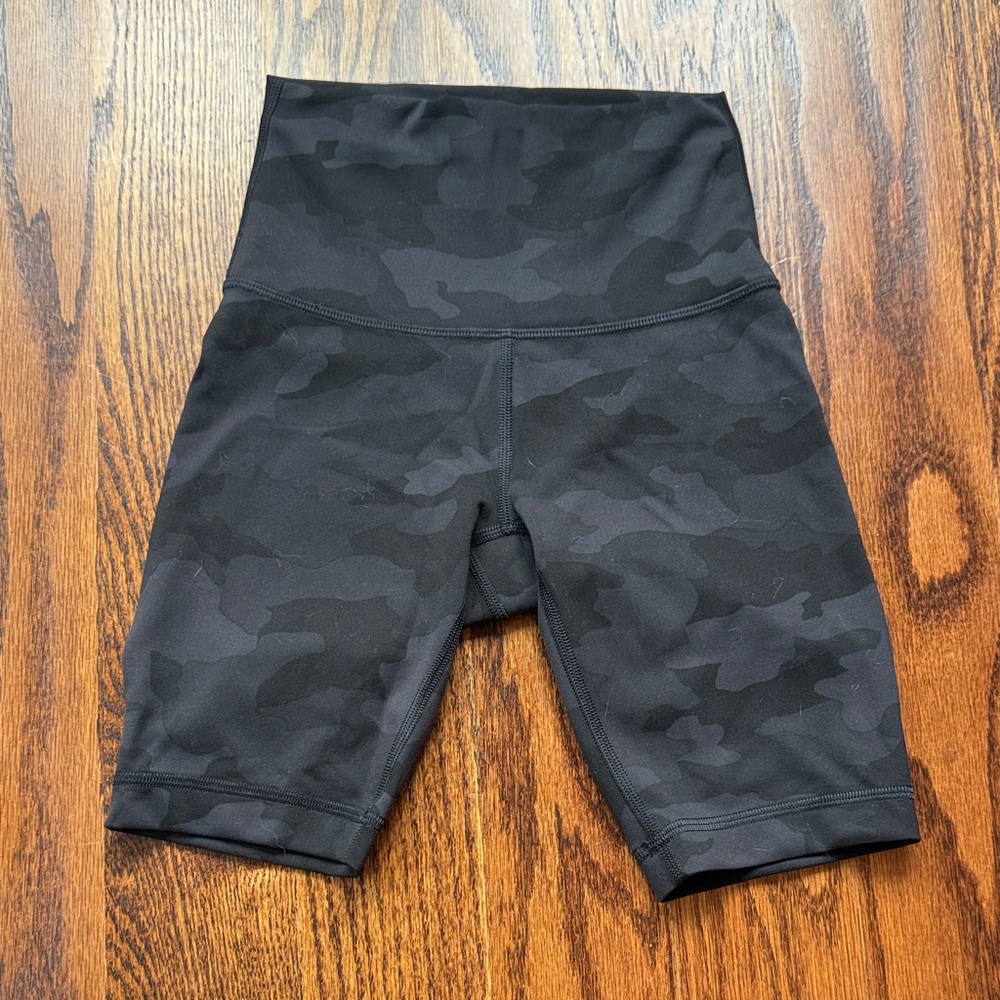 Lululemon Wunder Train high rise short